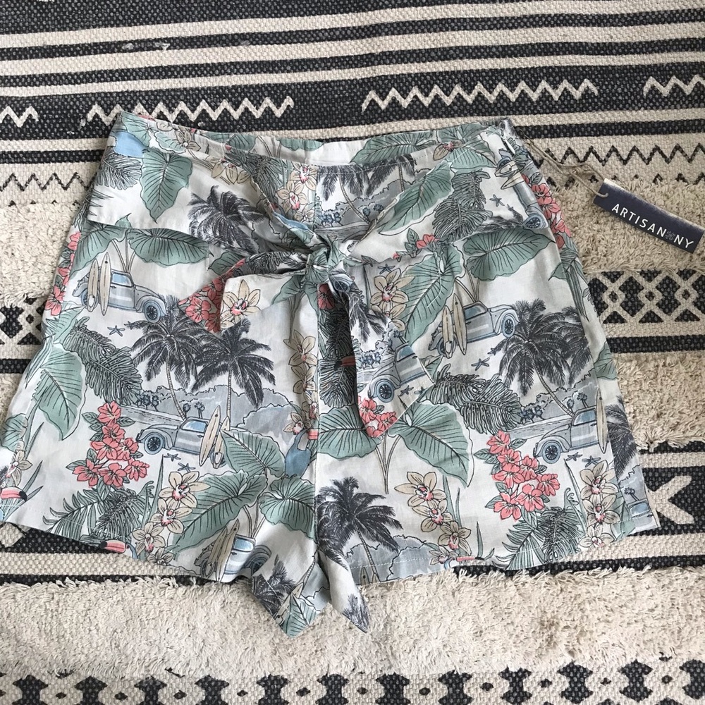 Linen shorts